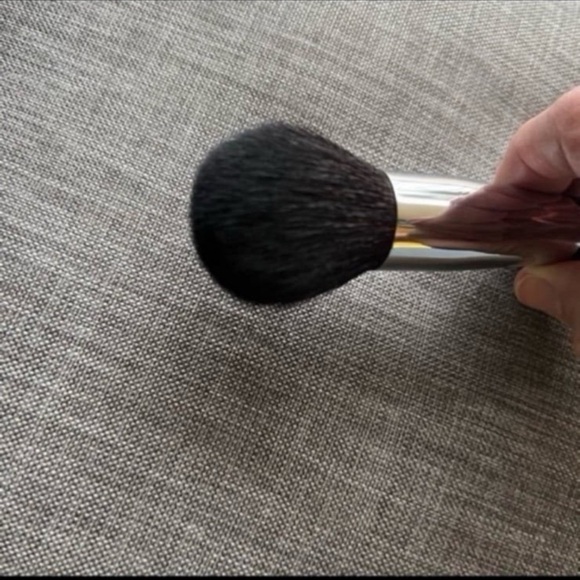 Chanel No. 1 Les Pinceaux De Chanel Powder Brush No. 1    ~NEW~ - Picture 4 of 8